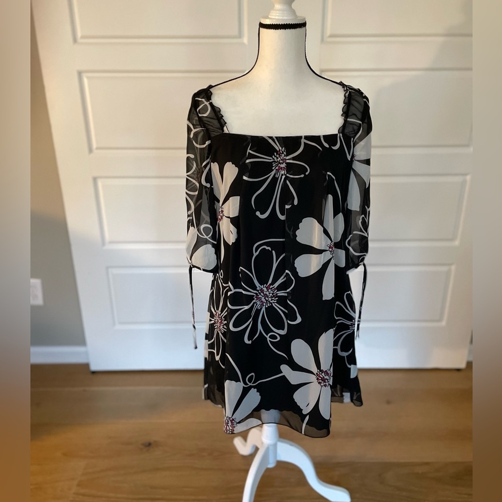 Charlotte Russe shift dress sz L